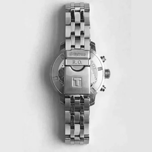 Reloj con logotipo para regalar al gerente.