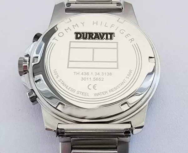 Grabado de Logotipo en la Tapa de Relojes