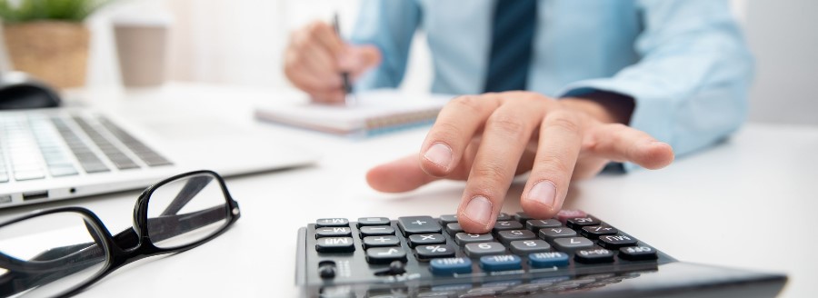 Cálculo de la forma de pago Cálculo del presupuesto para el pago de un pedido de regalos empresariales